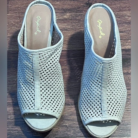 Qupid Womens Heel Tan Beige Suede Boho Slip On Mules Size 9 - Picture 3 of 4